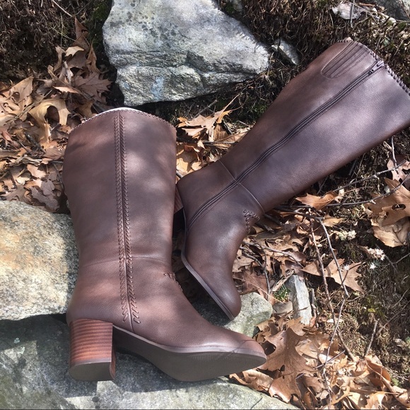NWB Wide Calf brown boots (extended width) - Picture 5 of 8